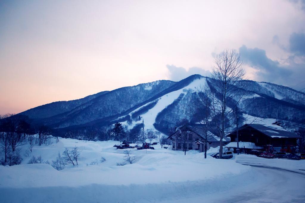 Snowball Chalet at Madarao Mountain Hotel Iiyama Bagian luar foto